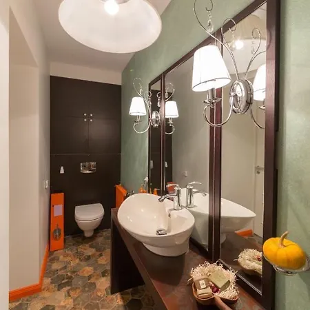 Avers House Apartment