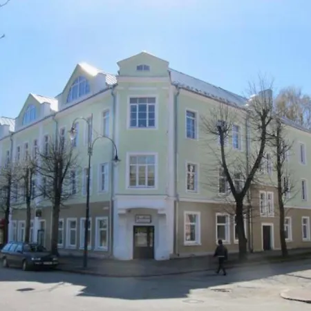 Avers House
