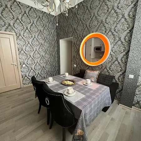 Avers House Apartment *