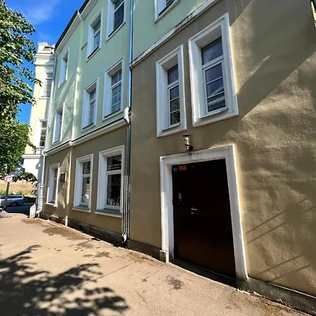 Avers House Narva