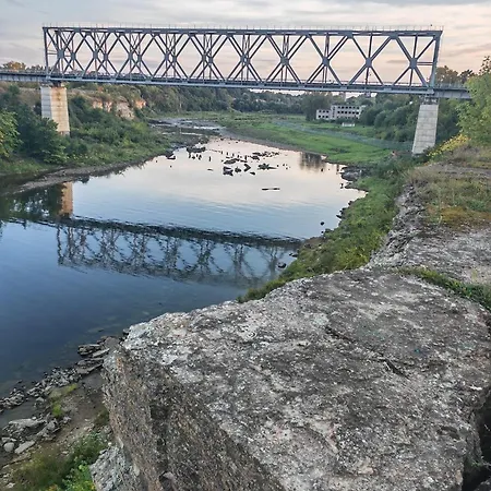 Avers House Narva