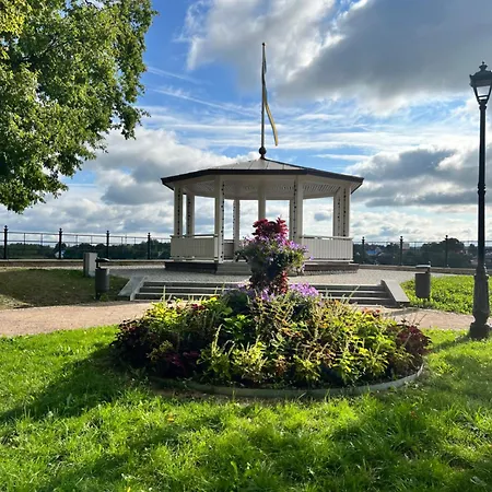 Avers House Appartement *