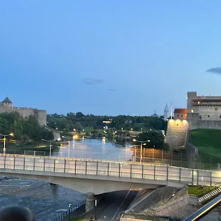 Avers House * Narva