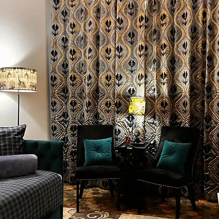 Avers House Apartment