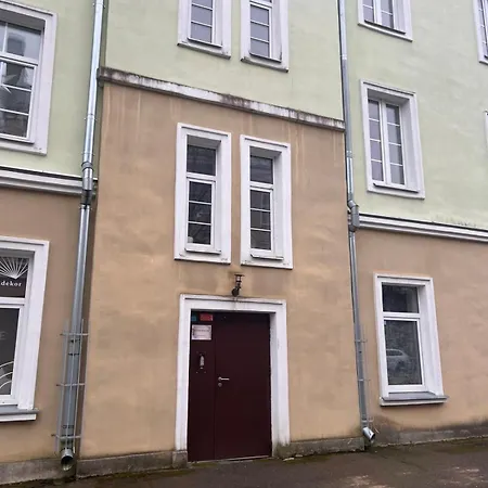 Apartament Avers House