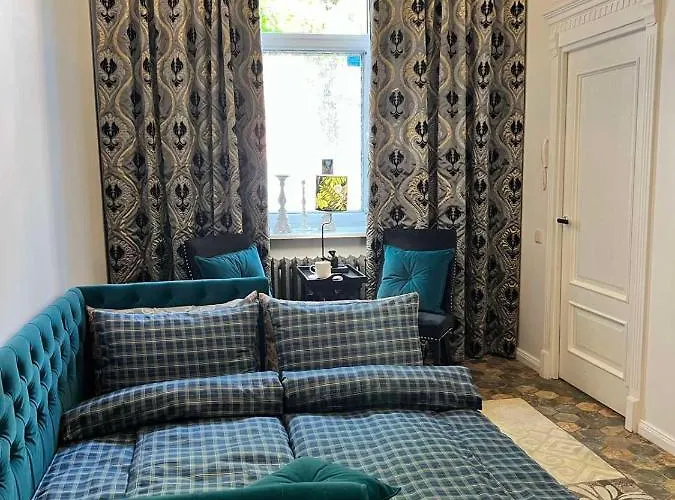 Apartament Avers House