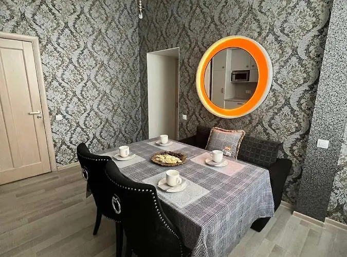 Avers House Apartament *