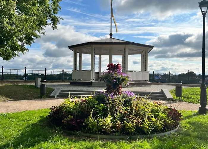 Avers House Apartament *