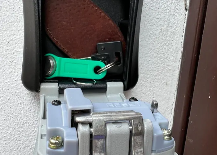 Avers House Apartament *