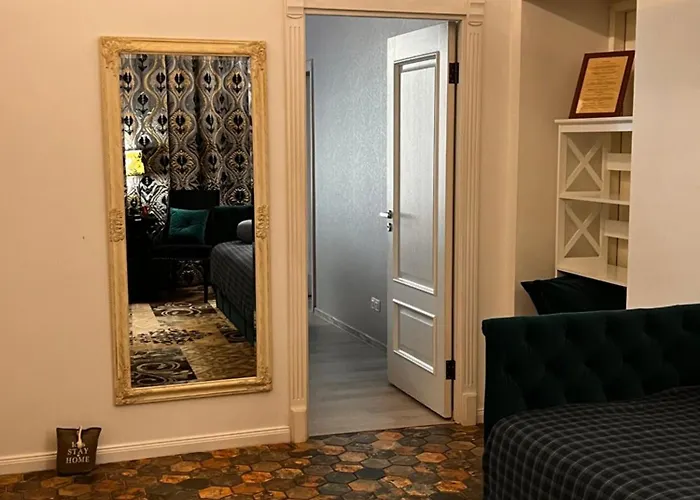 Apartament Avers House *